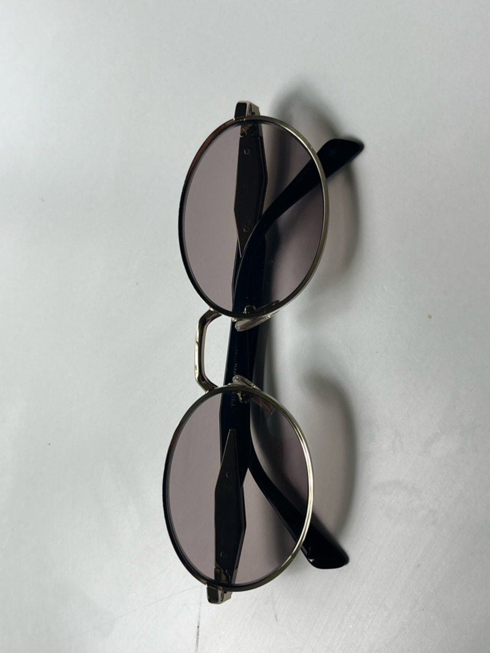 Prada gold Frame Sunglasses with dark Lenses. - Picture 4 of 10
